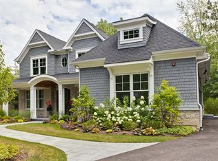 174 Mary St, Glencoe, IL 60022