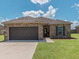 1100 Bridgetowne Ln, Breaux Bridge, LA 70517