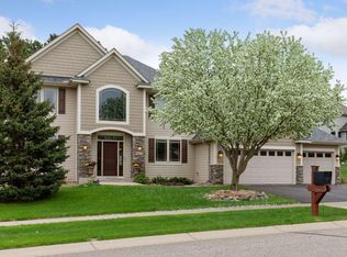 3657 Mahle Ln, Woodbury, MN 55125