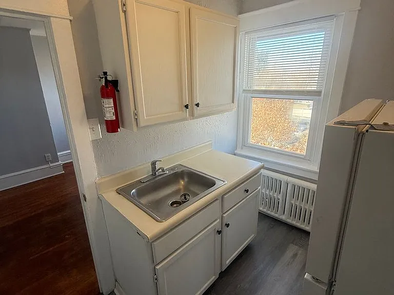 48 S Wycombe Ave — Photo 5