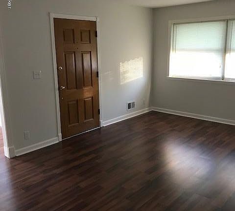 3rd image of 603 Kirsch Way