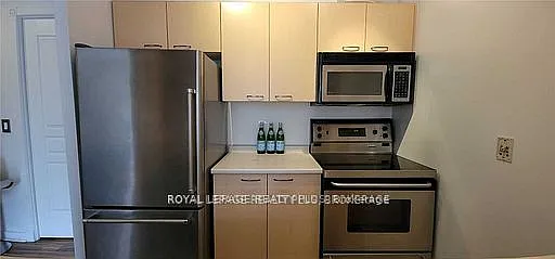 438 Richmond St W #615 — Photo 11