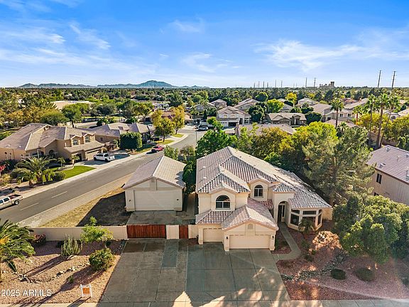 3rd image of 2111 E MARLENE Drive