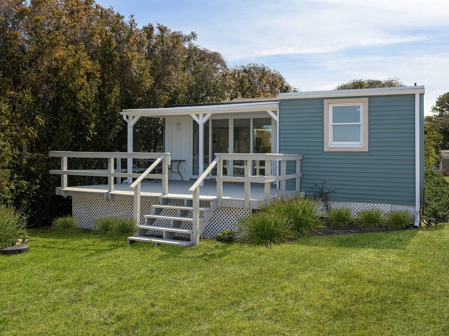 Bay Front Cottage With Private Beach Access — Photo 3