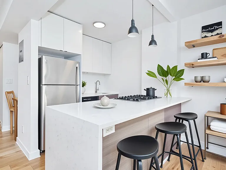298 Mulberry St #7R — Photo 2