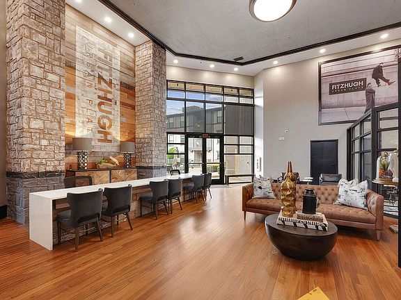 2nd image of 2707 N Fitzhugh Ave APT 1234