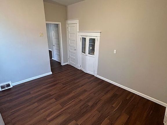 3rd image of 4260 E Farlin Ave