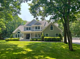1 Long Pond Trl, Bridgehampton, NY 11932