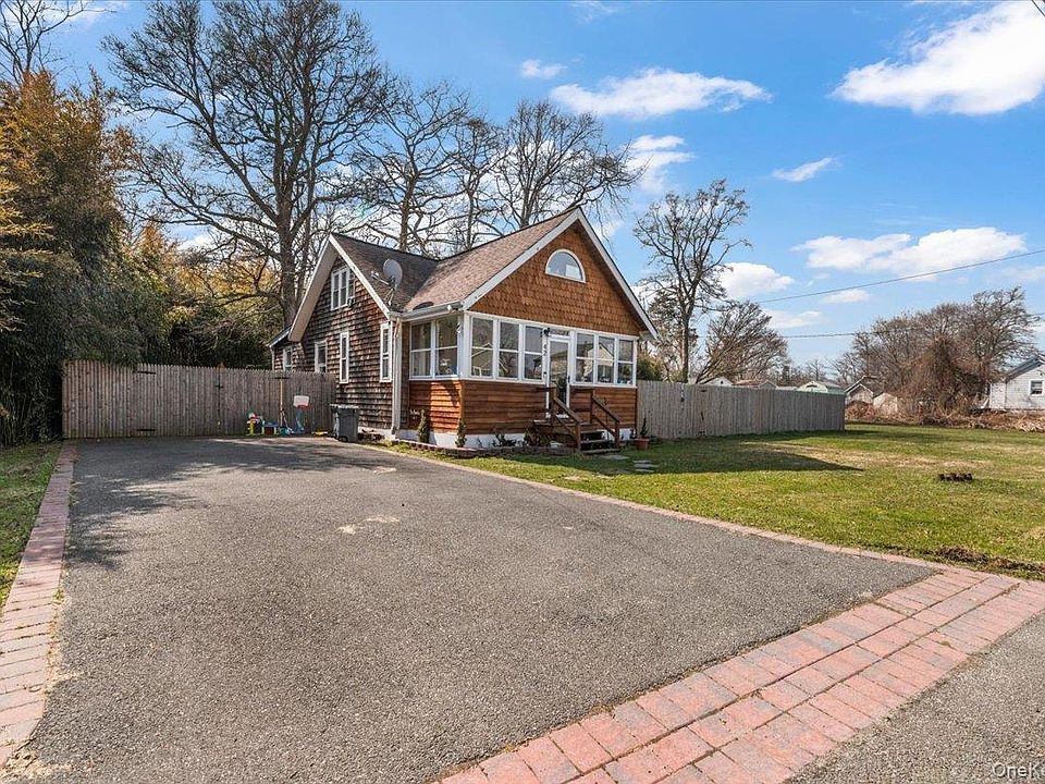 1st image of 42 Moriches Drive