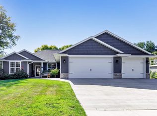 1732 Keehan Ln, Green Bay, WI 54311