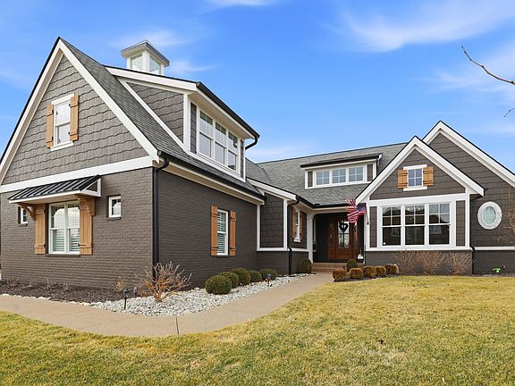3rd image of 1096 Chatham Hills Blvd