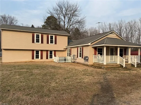 6942 Carbonton Rd, Sanford, NC 27330