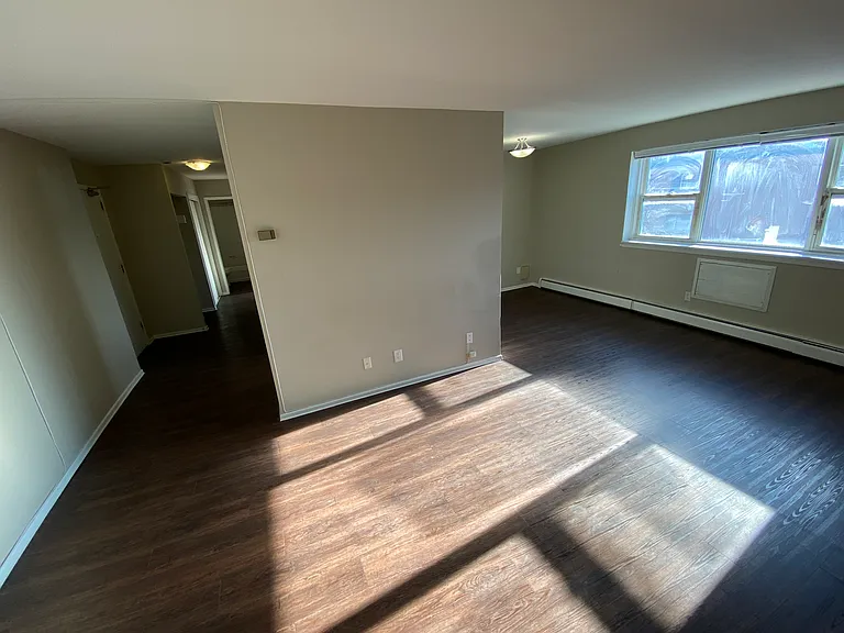 510 Burnell St #310 — Photo 9