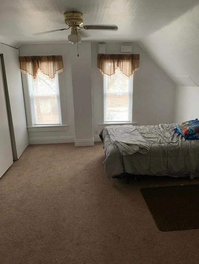 3 Bedroom 1 Bath — Photo 3