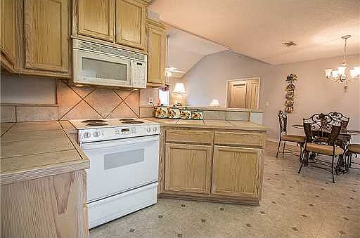 4th image of 17365 Gentry Dr