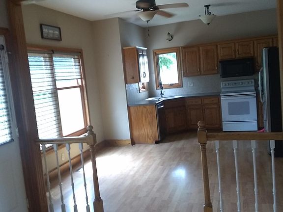 3rd image of 2381 NW Summerfield Dr