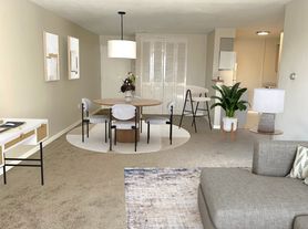 1112 Mount Royal Blvd