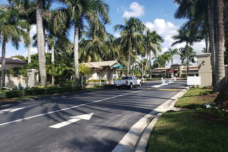 2nd image of 11240 NW 51st Ter