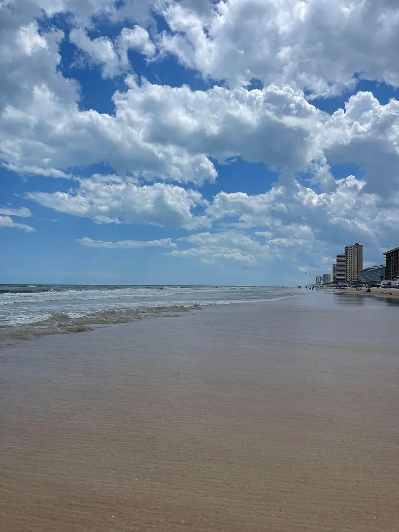 Oceanfront Corner View Condo - Best View & Wake Up To The Oceanview From Bed! Deposit-Free Rentin... — Photo 4