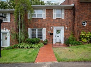 105 Cambridge Place Dr, Little Rock, AR 72227