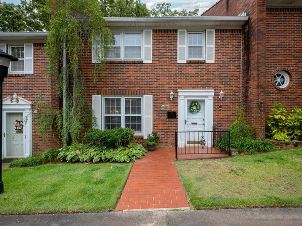 105 Cambridge Place Dr, Little Rock, AR 72227