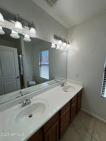 305 S Wilson St #111 — Photo 32