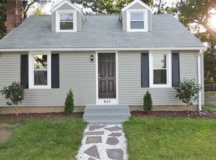 198 Russell St, Springfield, MA 01104