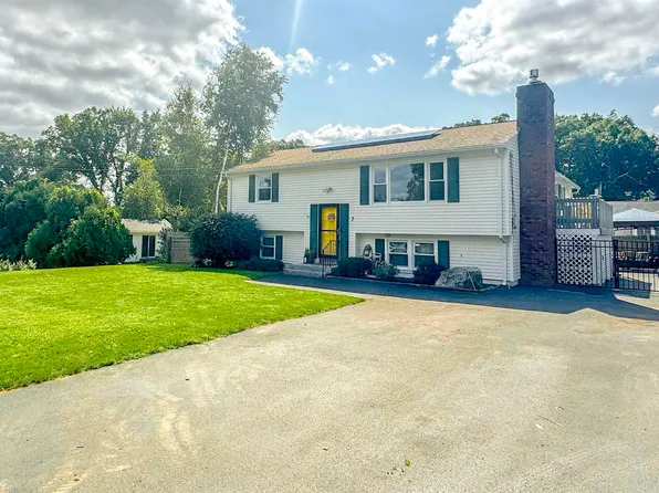 7 Charles Street, Salem, NH 03079