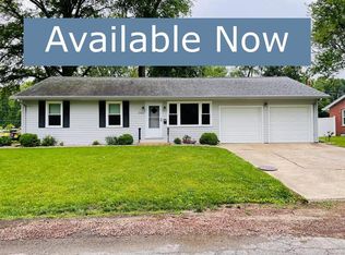 3900 Michelle Dr, Belleville, IL