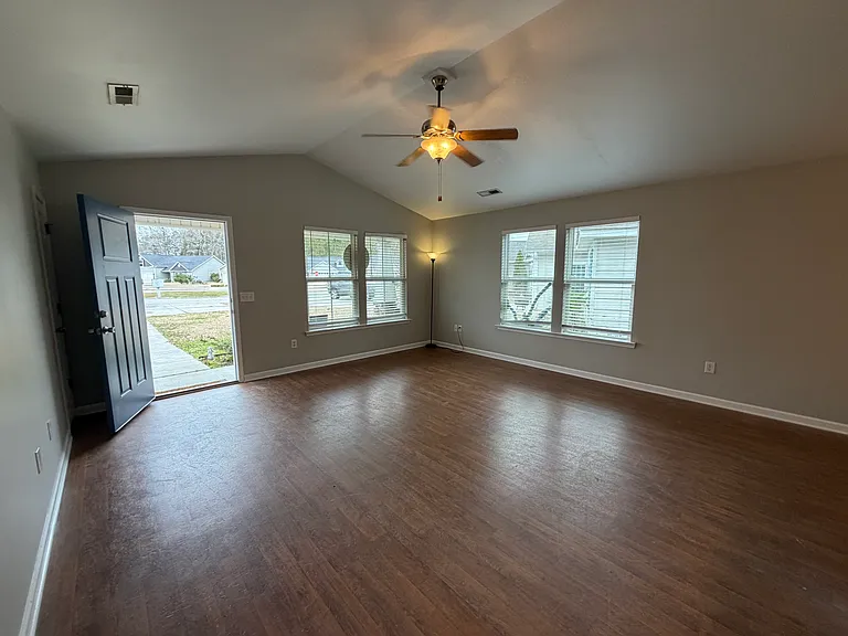133 Sebring Ln — Photo 17