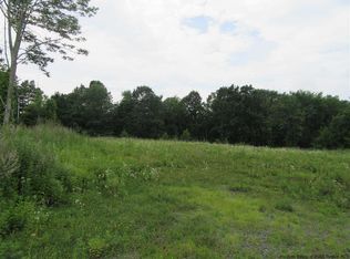 16 Waring Ln, New Paltz, NY 12561