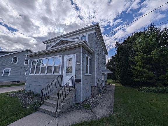 2nd image of 719 W 6th Ave