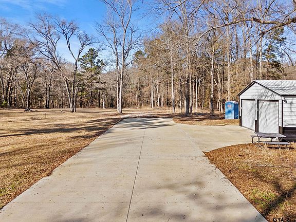 2nd image of 568 County Road 4908
