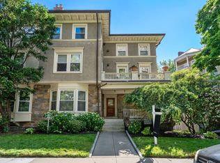 19 Regent Cir APT 1, Brookline, MA 02445