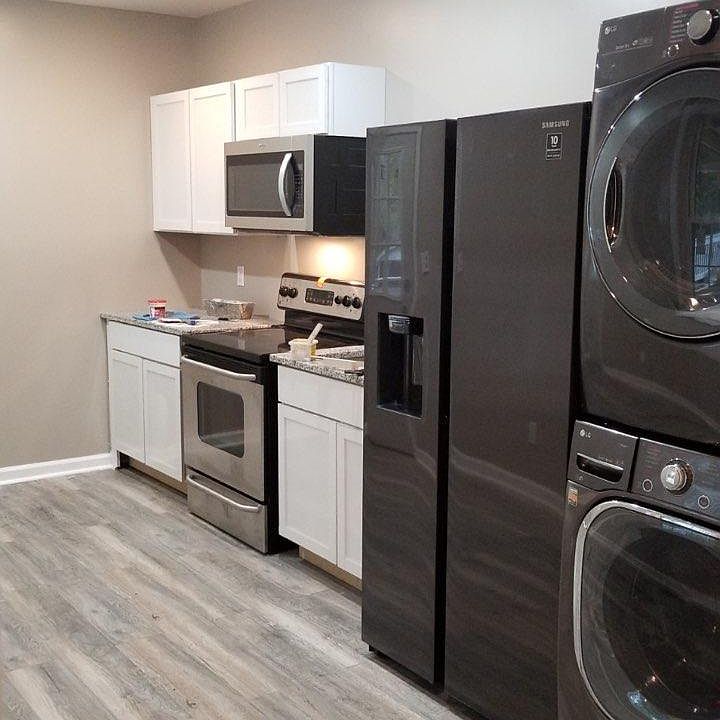 Full Kitchen
washer and dryer on both levels