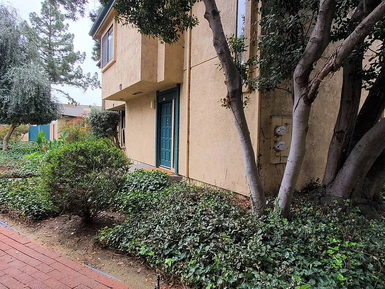 570 Peach St #32 — Photo 4