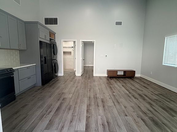 2nd image of 15004 Lofthill Dr