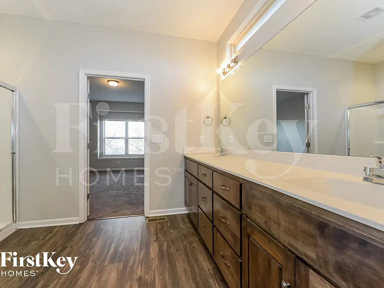 416 Rachael Cir — Photo 9