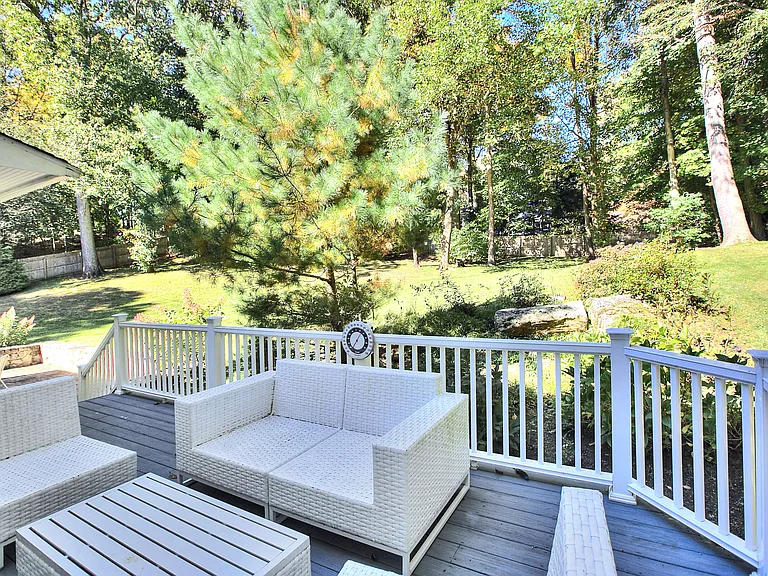 20 Joann Cir — Photo 25