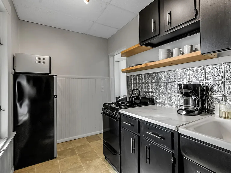 102 Main St #3 — Photo 5