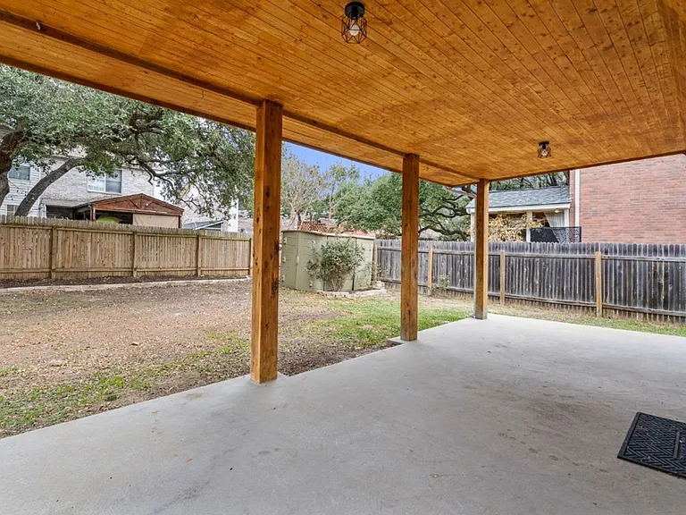 905 Lodosa Dr — Photo 26