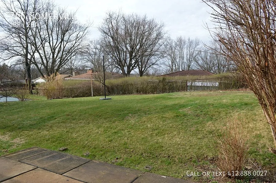 Beautifully 3 Bedroom in Upper St. Clair — Photo 2