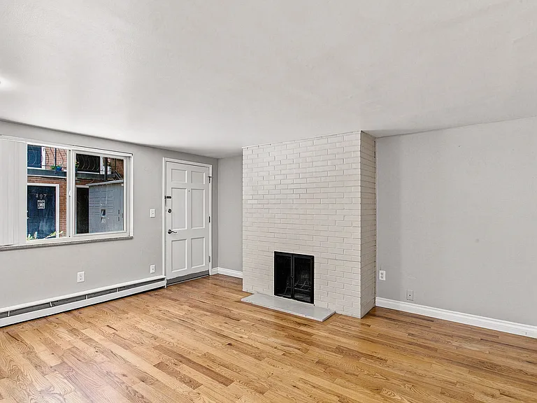 222 Logan — Photo 34