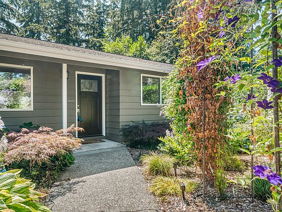 3rd image of 10923 NE 118th St