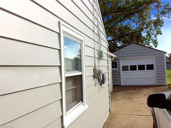 2nd image of 1549 Meadowbrook Ave