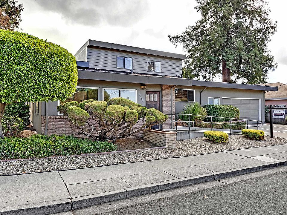 1st image of 3905 Nichandros St