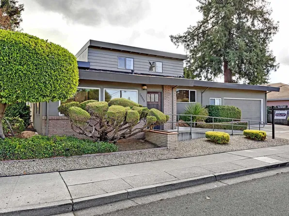 3905 Nichandros St, Castro Valley, CA 94546