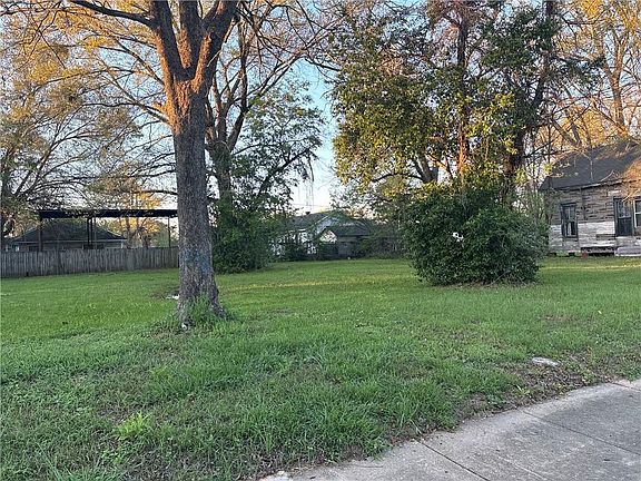 4th image of 1912 Kelly St Lot 2