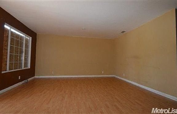 2nd image of 6117 Gilman Way