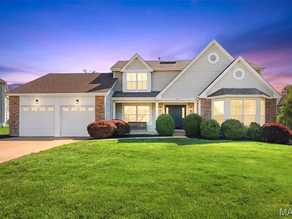 1656 Waldens Meadow Ct, Ballwin, MO 63011